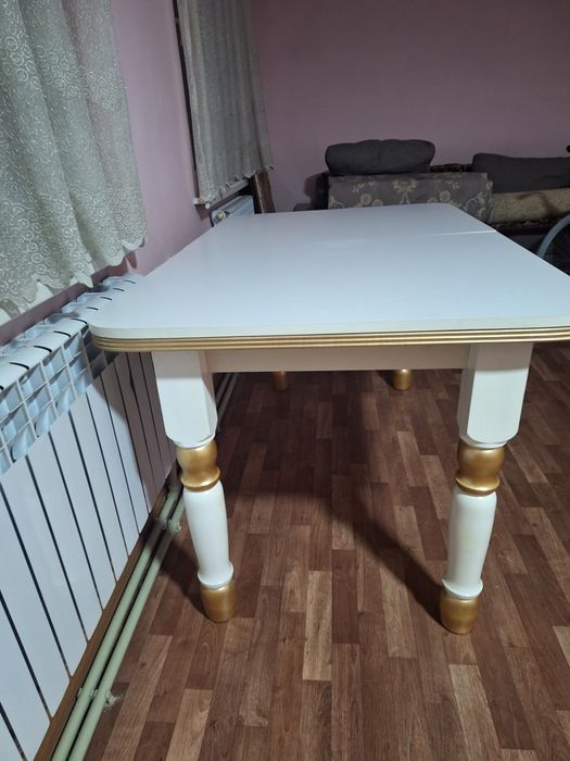 Продаётся стол кухонный размер 200×90