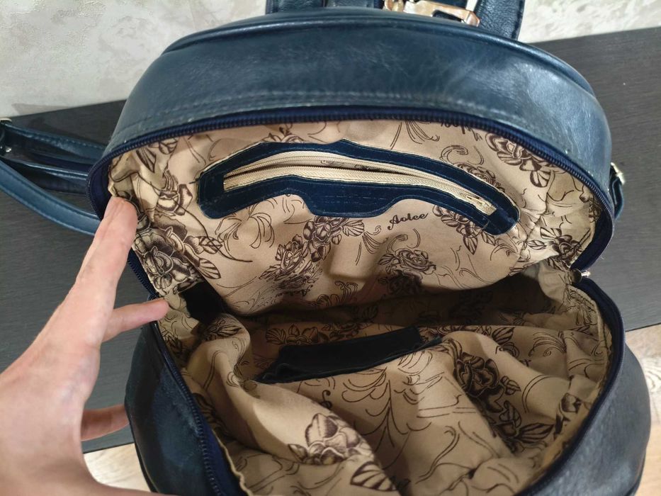 Женский кожаный рюкзак