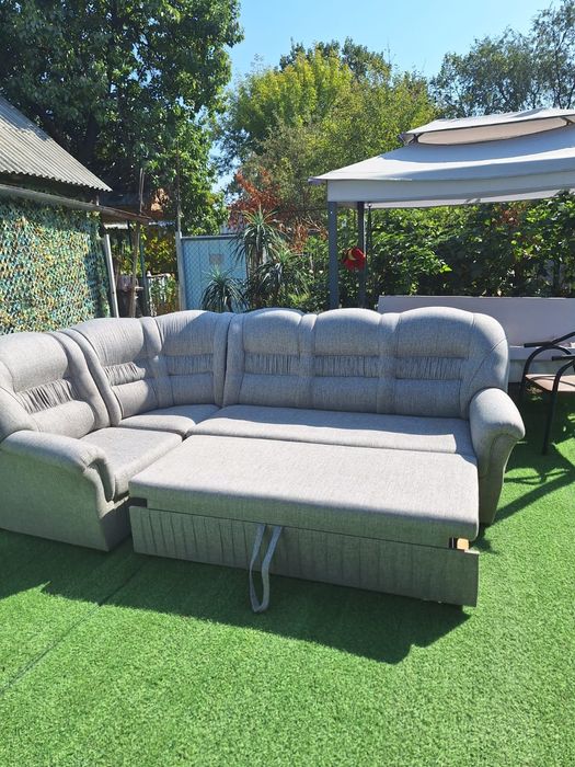 Уголок мягкий бу