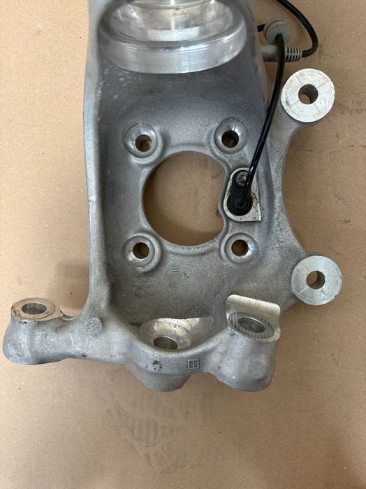 Преден Десен Шенкел За БМВ М2 Ф87 М3 Ф80 М4 Ф82 Ф83 BMW M2 F87 M3 F80 M4 F82 F83