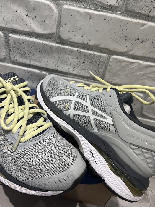 Маратонки за бягане (asics)