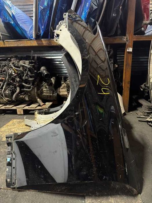 Крыло Genesis G80 2016