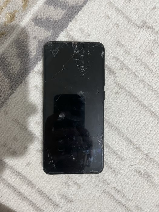 Продается телефон