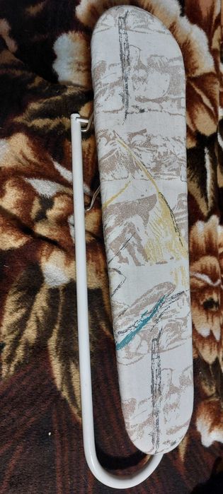 Suport călcat mâneci