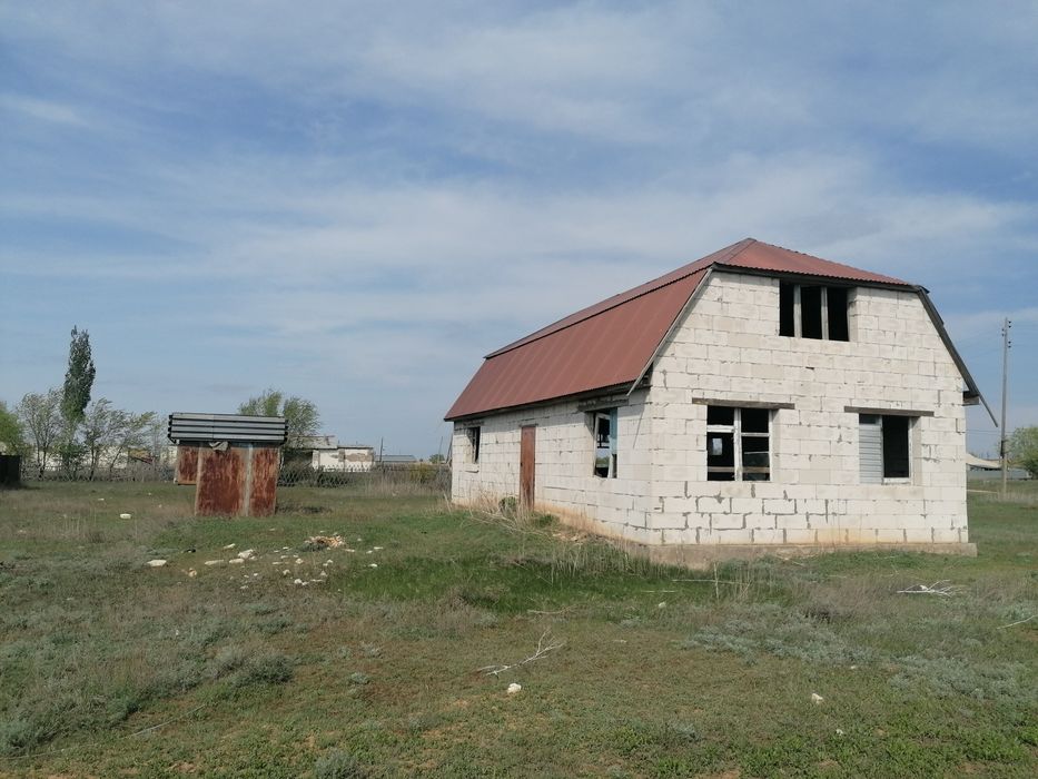 Дом мансард недостроенный