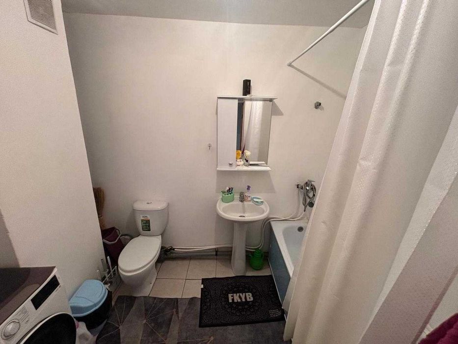 Продается 2 ком квартира мкр Аэропорт