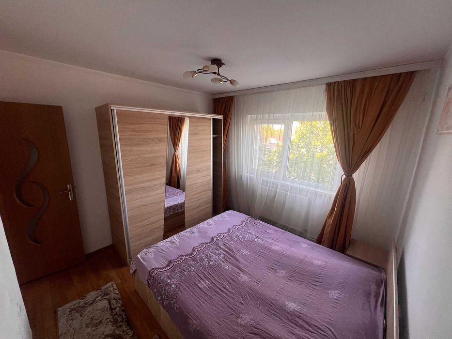 Inchiriez apartament 2 cam Scolilor cu Rosiori ultracentral Braila proprietar