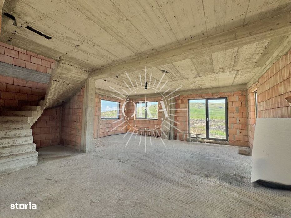 Casă Individuală Semifinisata De Vanzare In Dezmir - 4 Camere - 500