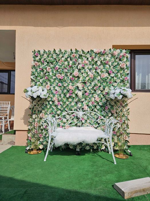 Corturi de închiriat