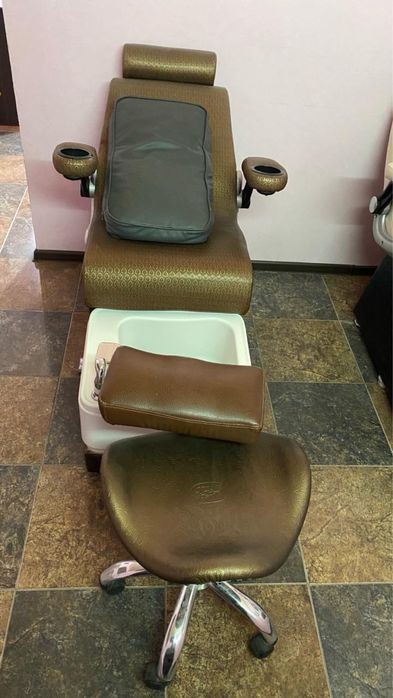 Продам педикюрное кресло