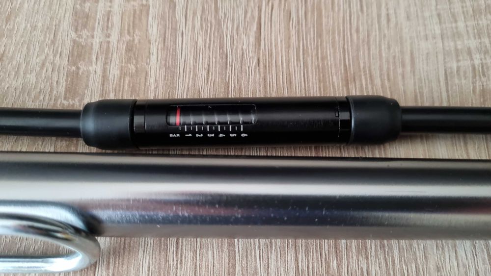 Помпа, звънец, вътрешна камера, манометър, педали и друго за велосипед