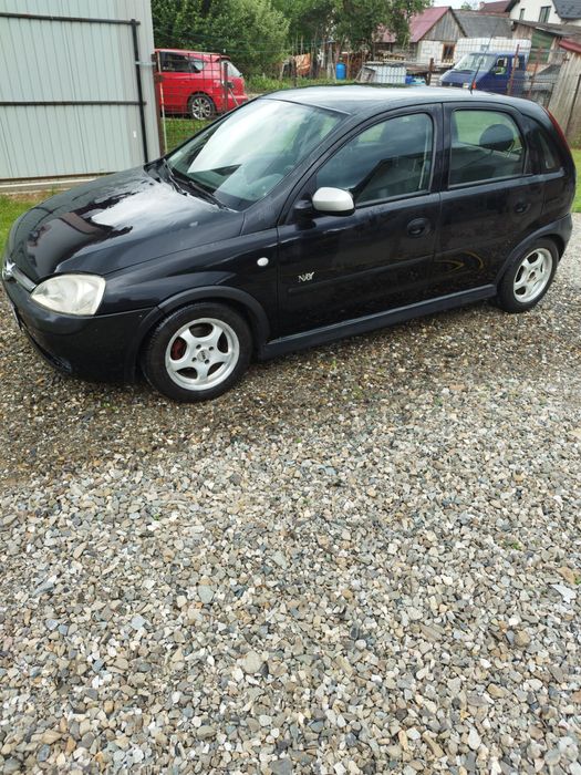 Vând Opel corsa 1.2 benzină.