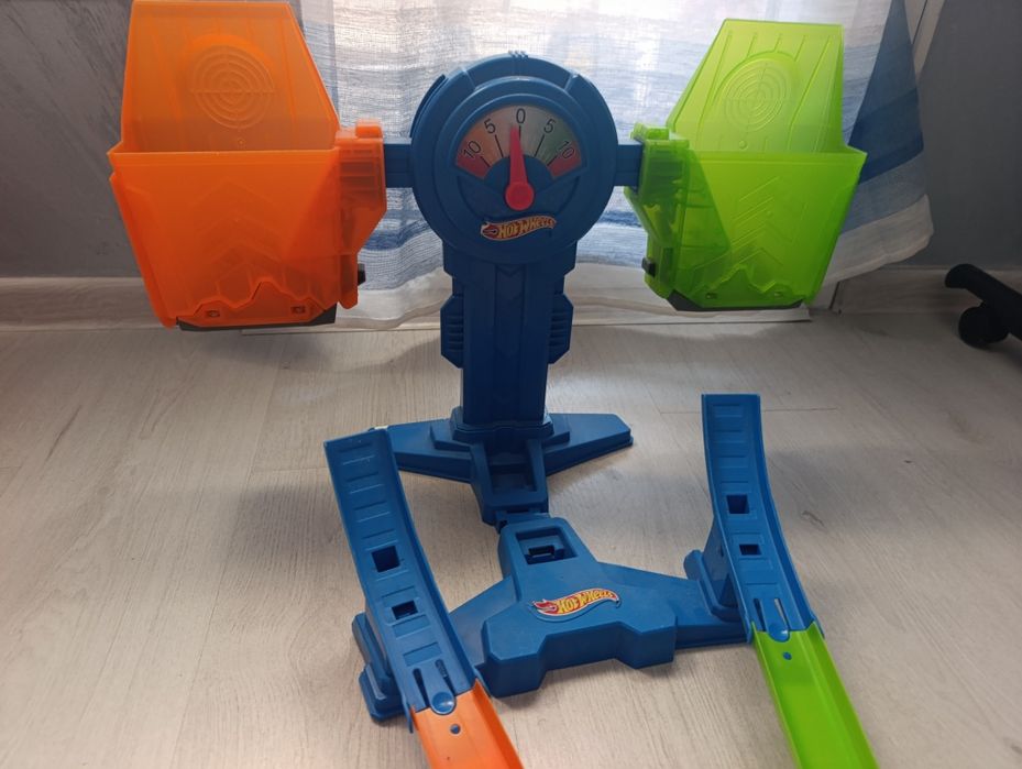 Писти Hot Wheels