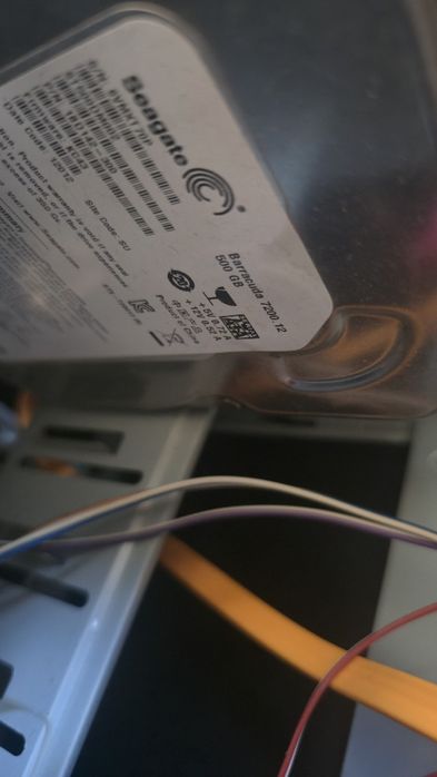 Стар компютър, нямам представа от части