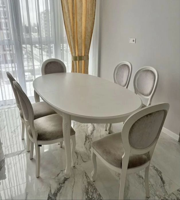 Стол и 6 стульев