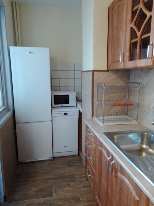 Дава се под наем Тристаен апартамент в Плевен, Дружба 1 - 120 кв.м за 714 € - Снимка #4