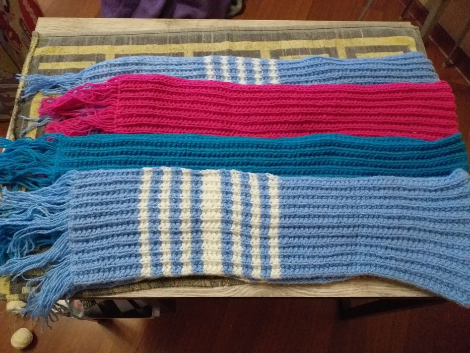 Шарф ручной вязки