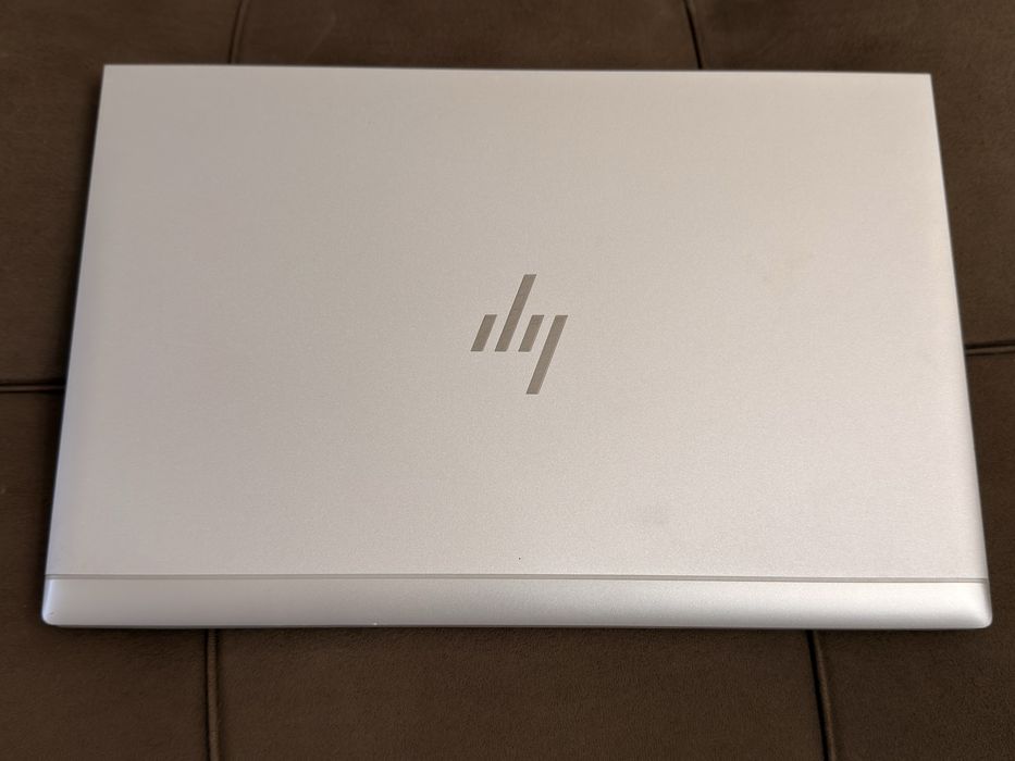 HP EliteBook g8 830