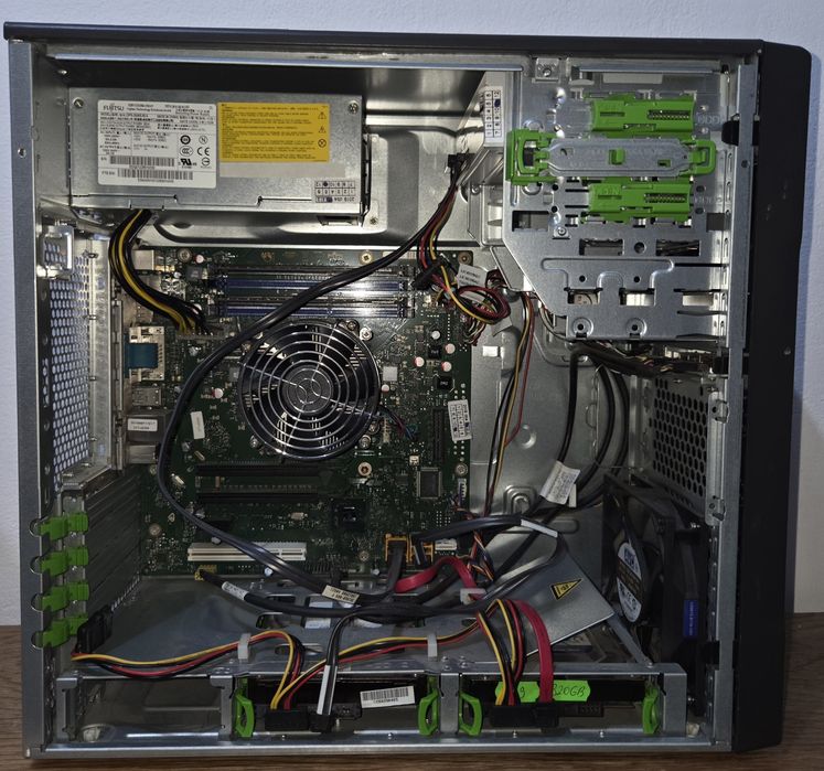 Desktop Fujitsu I3- 2130, 4gb ram,480 gb hdd