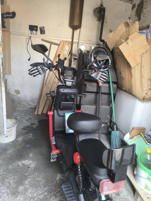 Электроскутер успей