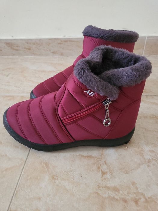 Дамски олекотени ботуши