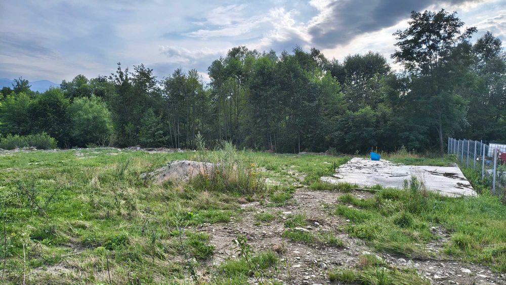 Oportunitate: Vand teren de 1100 mp, deosebit, in localitatea Arpasu de Sus, la poalele Muntilor Fagaras