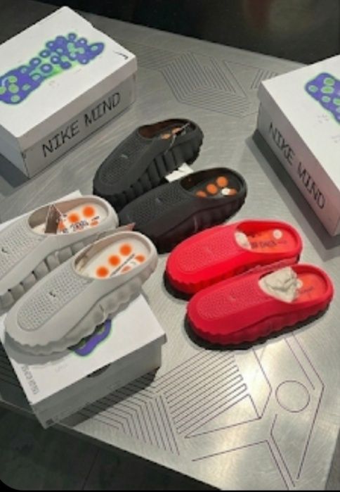 Шлепки Nike Mind 001