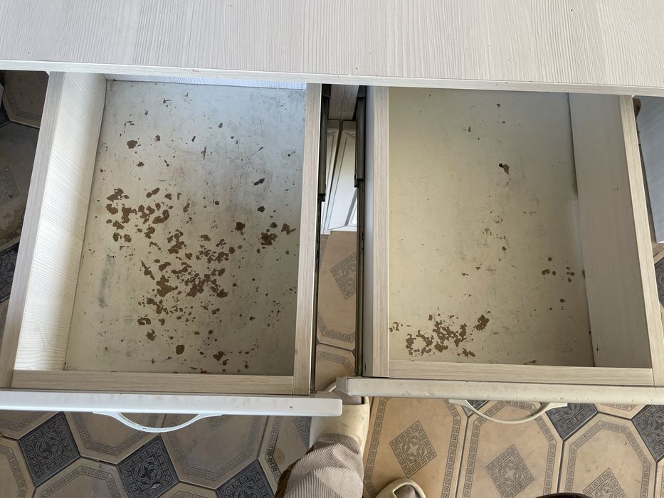 Стол с полками в детскую