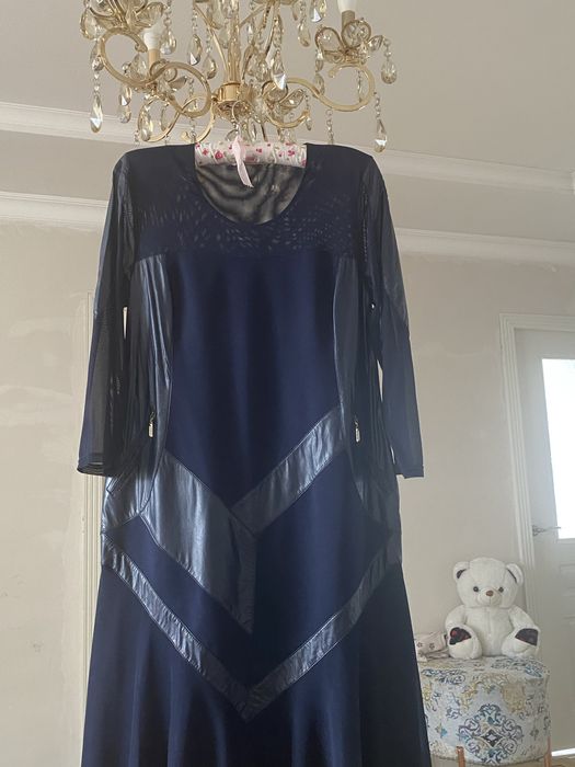 Женская одежда, платья 50-52 р