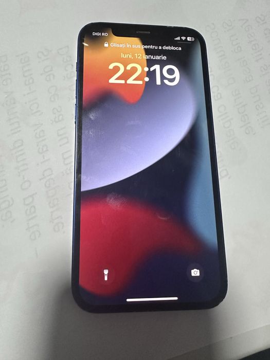 Vand telefon personal cumparat de nou din magazin