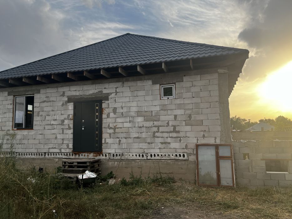 САТЫЛАДЫ! Жаңа кең үй  )Срочно!