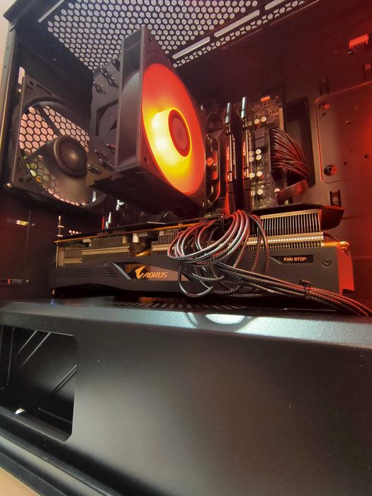 Placă Video RX 5700 XT 8GB GDDR6 256 bit