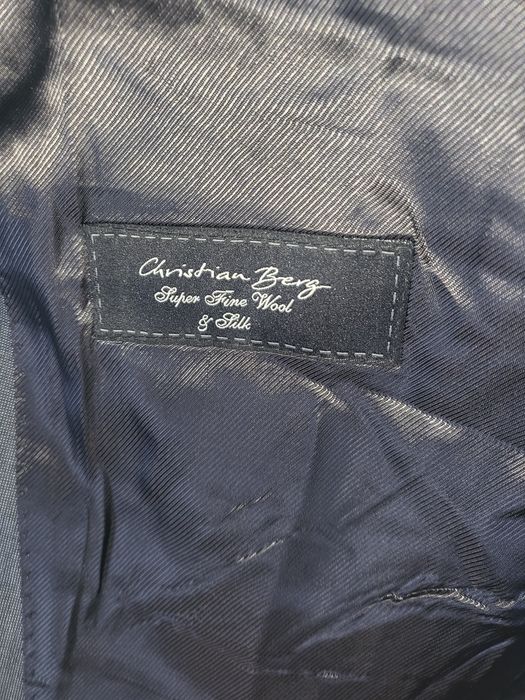 Costum bărbați Christian berg 44 ca nou