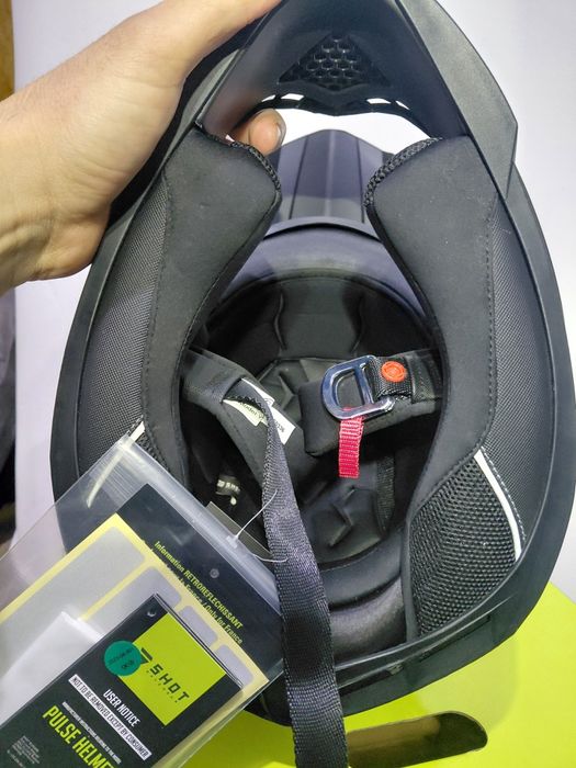 Чисто нова каска Shot pulse edge