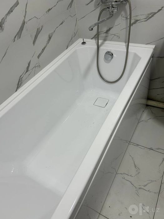 Плинтус/бордюр для прикрытия щели между ванной и стенкой