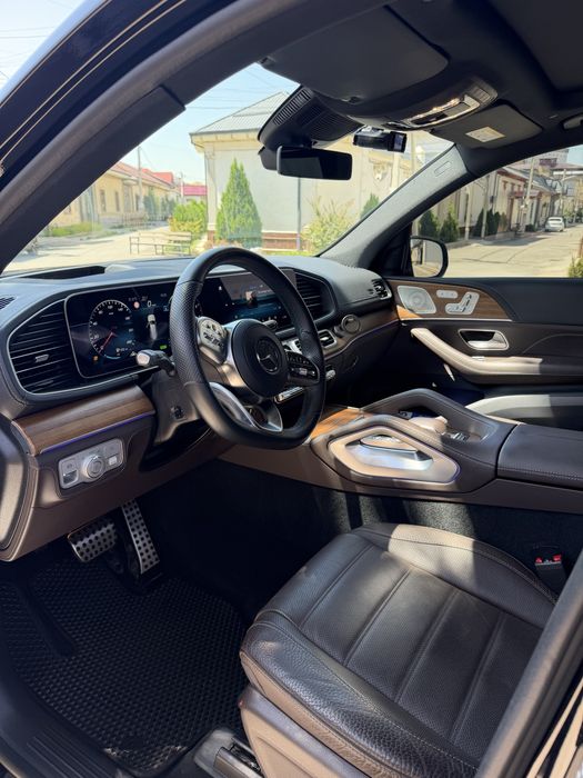 Mercedes Benz GLS 580 AMG