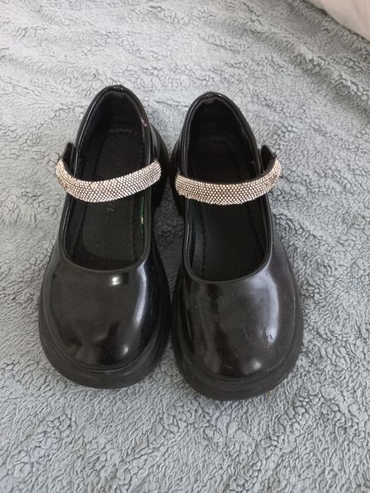 Продам платья и туфли