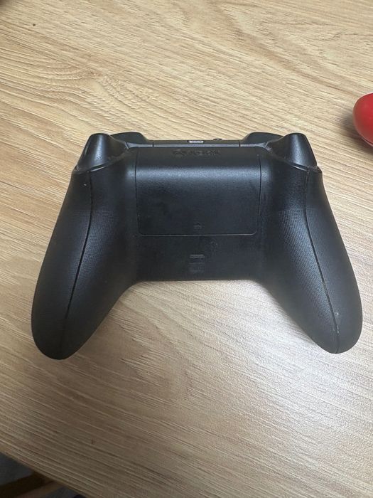 Vând Xbox pentru piese plus 2 manete originale URGENT ‼️‼️