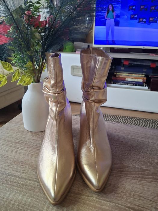 Botine din piele NOI , de vara