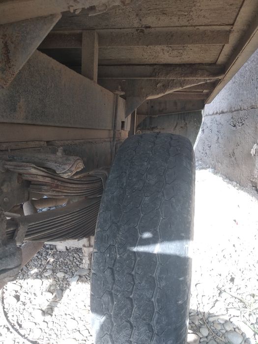 УАЗ бортовой сотилади