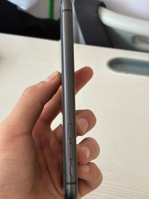 Айфон 11 черный цвет