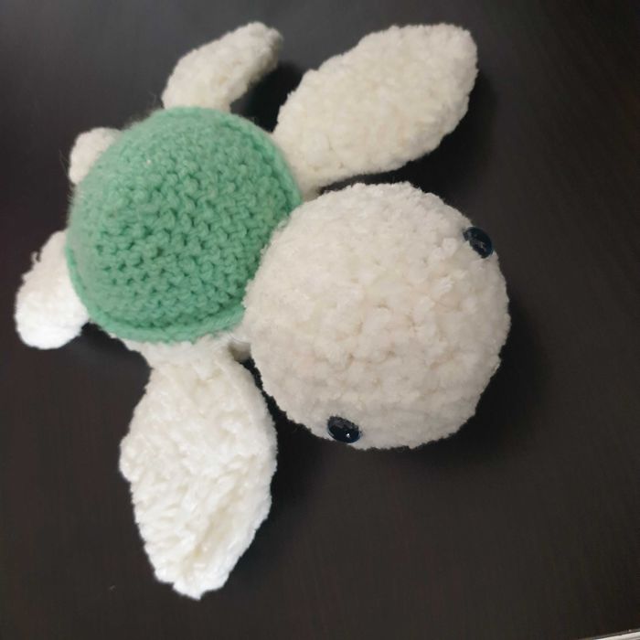 Jucarie crosetata broscuta