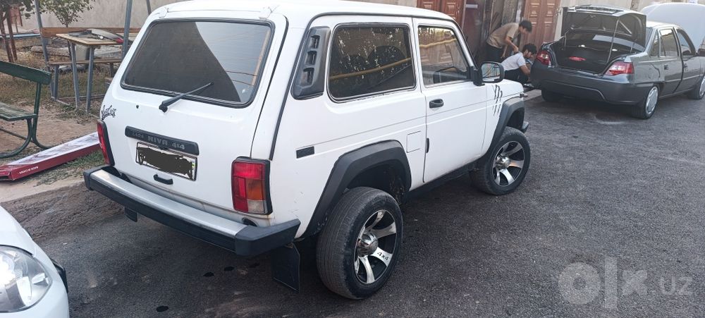 Niva 1985 yilgi 1.800 $