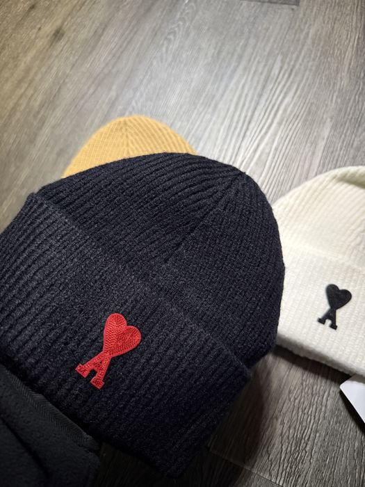 Caciula Fes Ami Paris noua/new