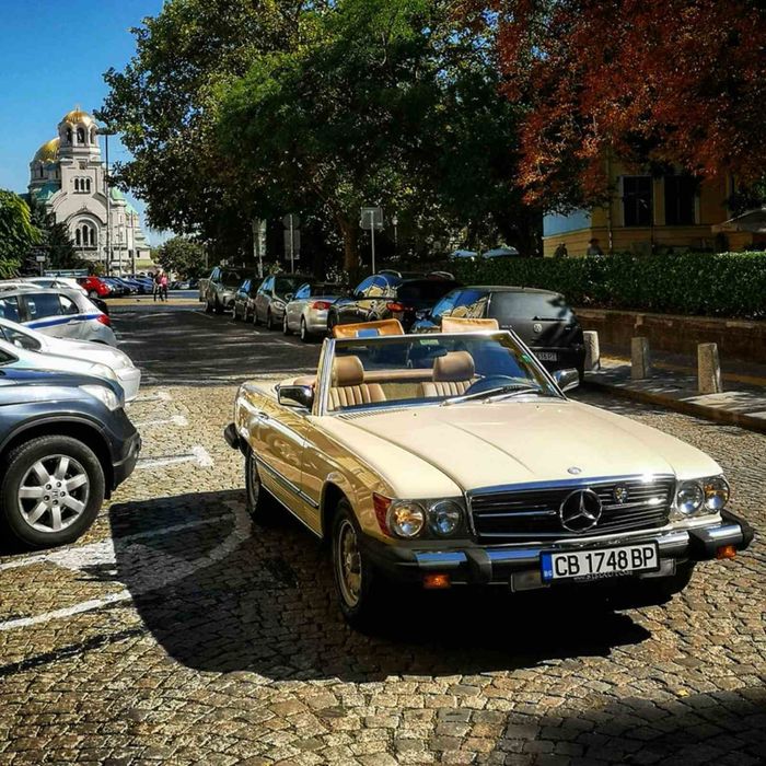 Ретро автомобил Mercedes SL 380 под наем