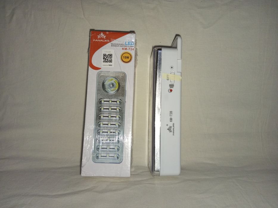 Фонарь светильник, дома похода, светит очень ярко,на аккумуляторе .