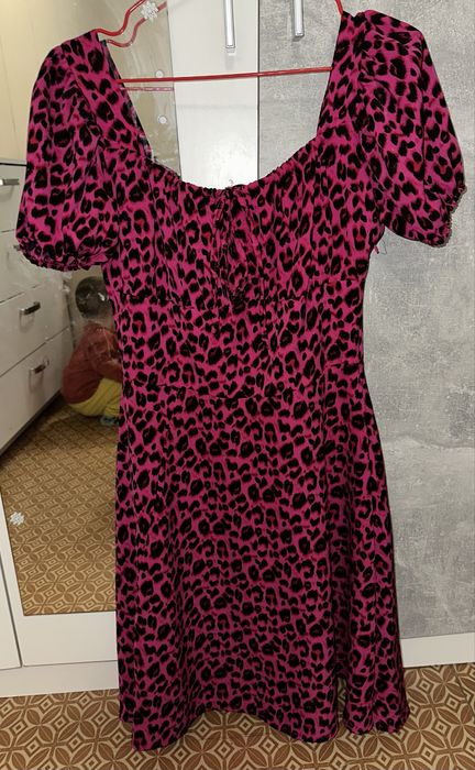 Женское платье..