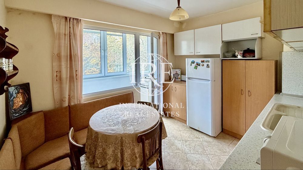 Продава се Четиристаен апартамент в Варна, Цветен квартал - 96 кв.м за 866 €/кв.м - Снимка #1