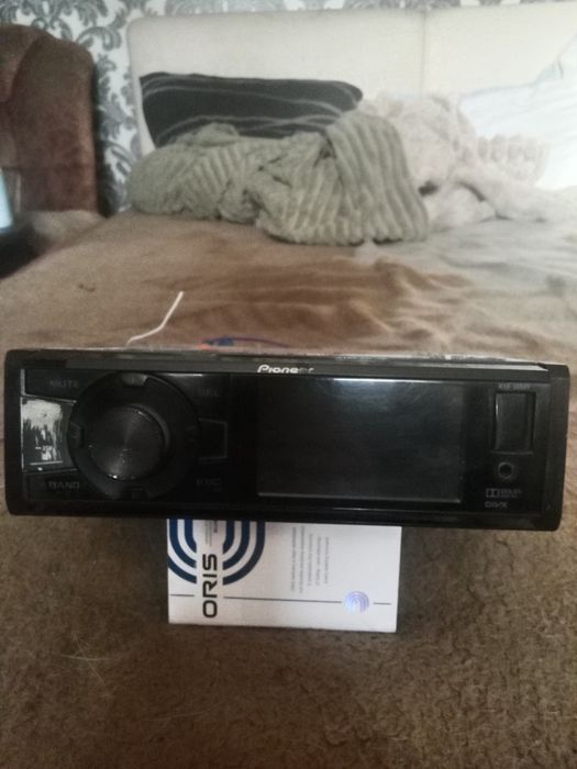 Продам магнитолы Субару. Сони. Пионер.