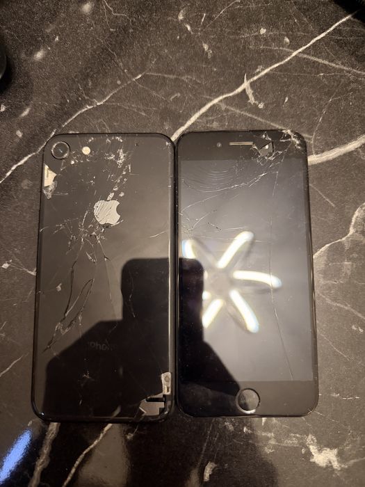 iPhone 8 за части
